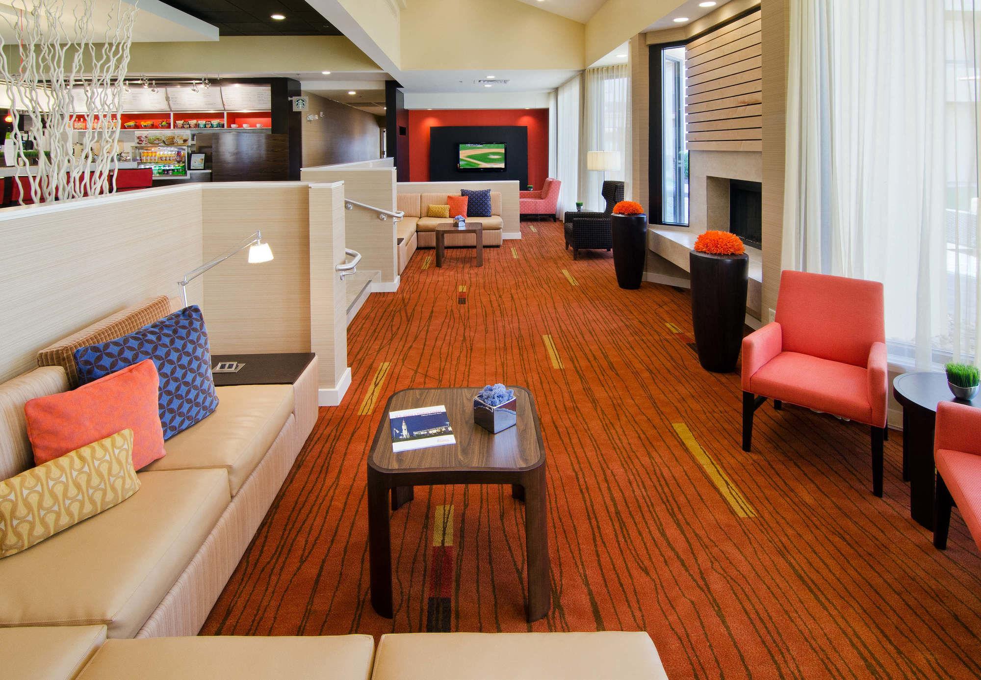 Courtyard By Marriott Huntsville University Drive Екстер'єр фото