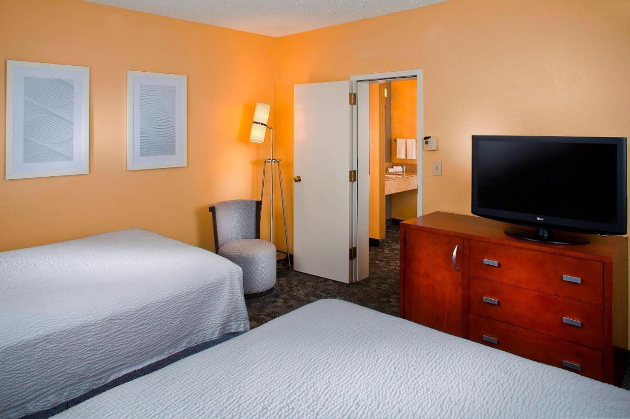 Courtyard By Marriott Huntsville University Drive Екстер'єр фото