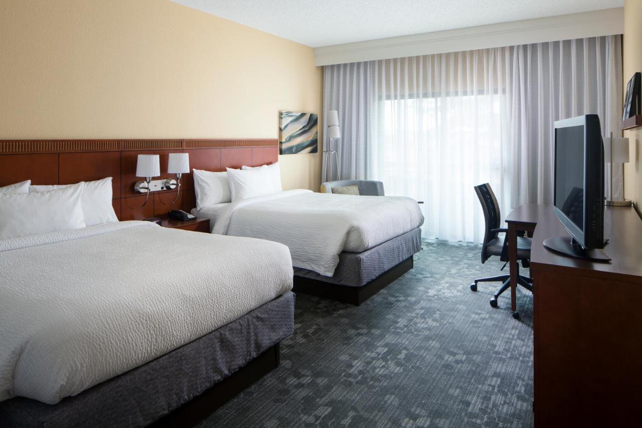 Courtyard By Marriott Huntsville University Drive Екстер'єр фото