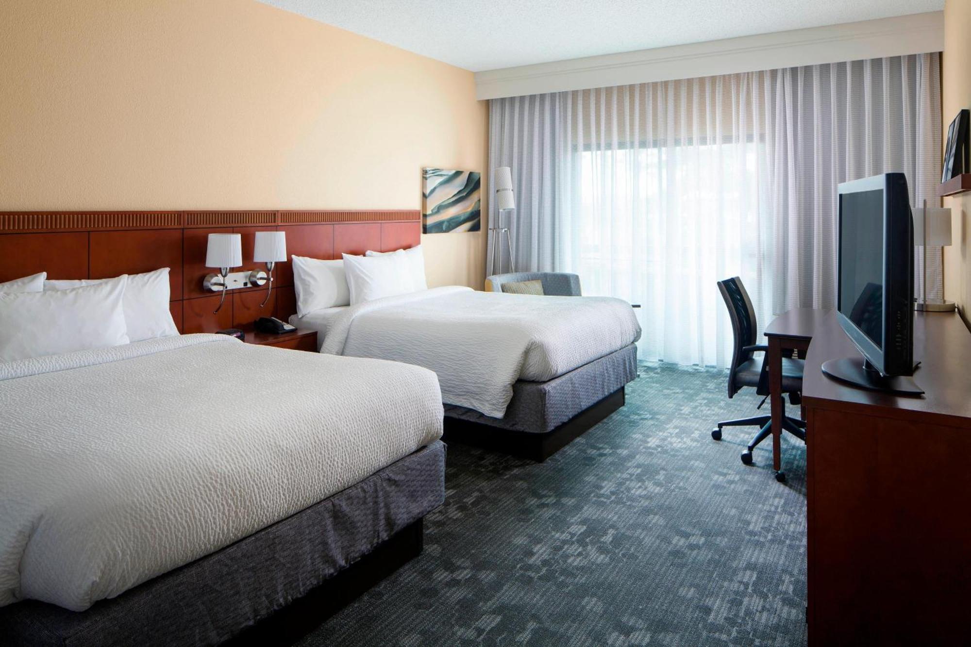 Courtyard By Marriott Huntsville University Drive Екстер'єр фото