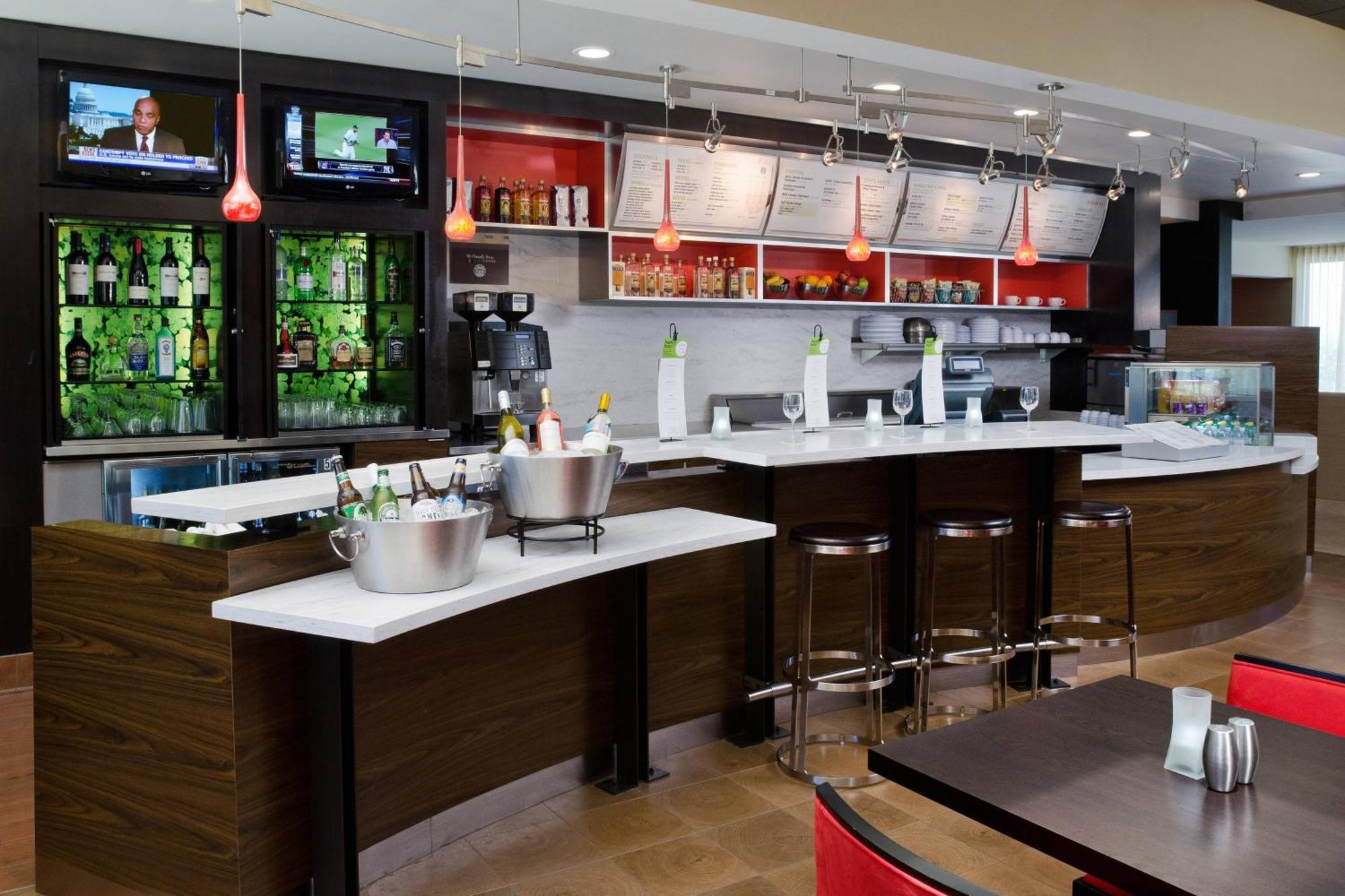 Courtyard By Marriott Huntsville University Drive Екстер'єр фото